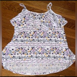 5/$25 Old Navy white tank with flowers girls size 5